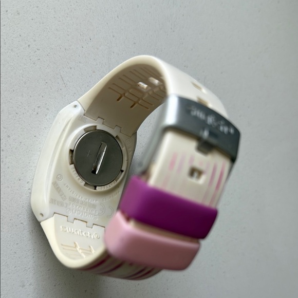 Swatch Smartwatch Sports Digital Display - Picture 5 of 7